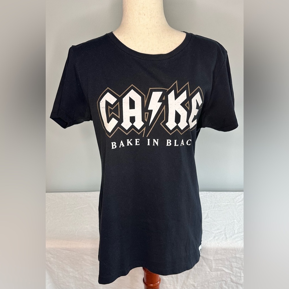 Johnny Cupcakes (AC/DC) Back In Black  T-shirt
Woman’s XL